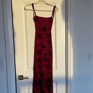 Burgundy Floral Velvet Sheath Maxi Dress